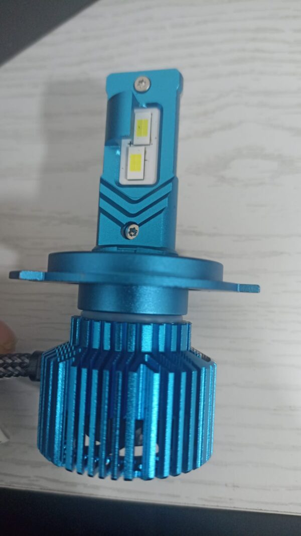 Led con V68 entrada H4